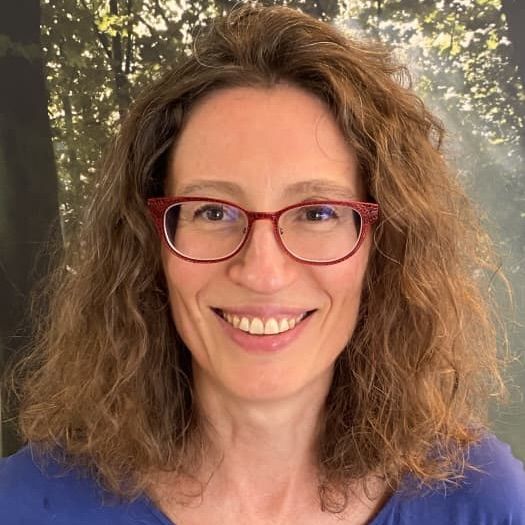 Photo de Marie-Gabrielle DAVILLER, sage-femme libérale, thérapeute psychocorporel et énergéticienne à Lyon
